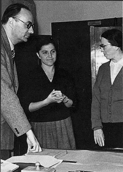 Правнук Карла Маркса Карл Лонге в Институте марксизмаленинизма Людмила в - фото 16