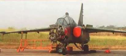 Штурмовики Су25УБ ВВС КотдИвуара После удара 6 ноября 2004 г повлекшего - фото 51