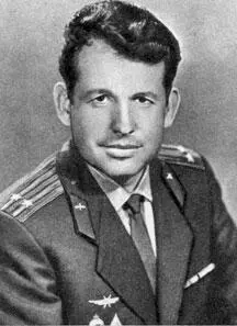 Георгий Степанович Шонин командир Союза6 Валерий Николаевич Кубасов - фото 75