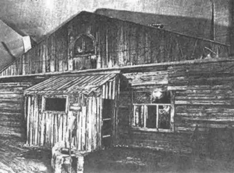 Нацисты представили на Der Sowjetparadies этот сарайхлев в котором якобы - фото 74