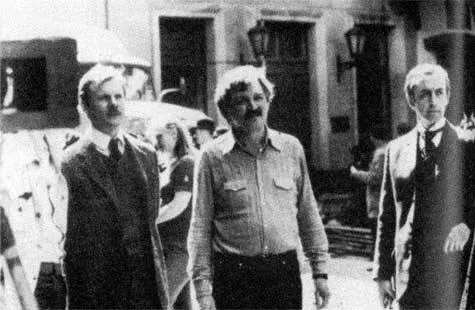 С Виталием Соломиным и Василием Ливановым Со Светланой Смирновым С Ниной - фото 103