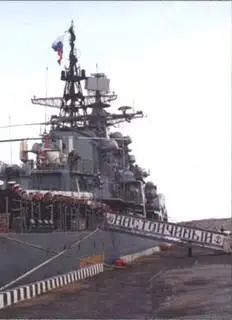 В первый день работы выставки у стенки Морского вокзала ошвартовался флагман - фото 74