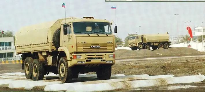 На выставках IDEX российские КамАЗы всегда привлекают внимание специалистов - фото 62