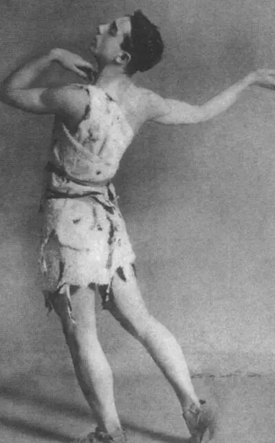 Леонид Мясин в балете Легенда об Иосифе 1914 г Репетиция Русского балета - фото 54