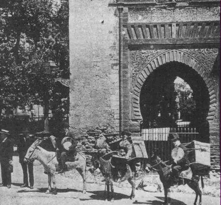 Л Мясин и С Дягилев в Испании 1917 г Цыганенок С Лифарь и С Дягилев - фото 70