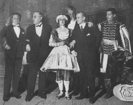 Последняя встреча с Нижинским На сцене Грандопера слева направо Н В - фото 74