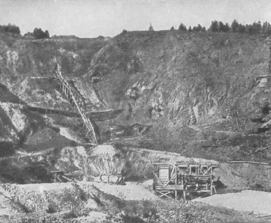 Виды ЕвдокиеВасильевского золотого рудника в 1912 году Конец ледника - фото 53