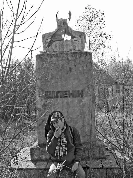 Зона глазами сталкера Чернобыль Кроме того пребывание в зоне отчуждения в - фото 42