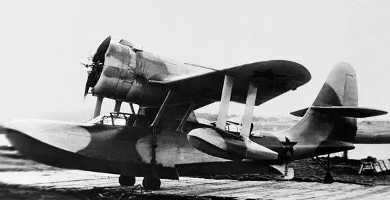Второй серийный КОР2 заводской 28802 впервые полетевший 20 сентября 1941 - фото 109