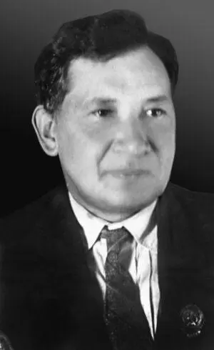 Авиационный конструктор Виктор Николаевич Беляев в 1940е годы Свою - фото 163