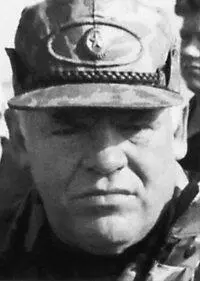Казанцев Виктор Германович командующий войсками СевероКавказского военного - фото 87