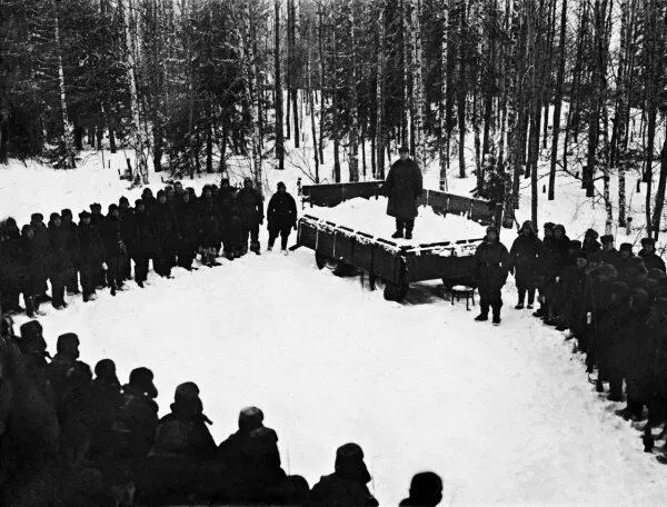Построение летнотехнического состава 27го ИАП Зима 194142 г Установка - фото 129