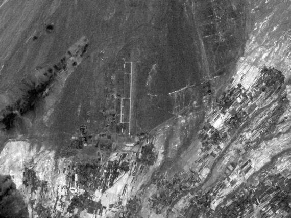 Аэродром Шинданд с птичьего полета К 1981 году боевые операции в Афганистане - фото 186
