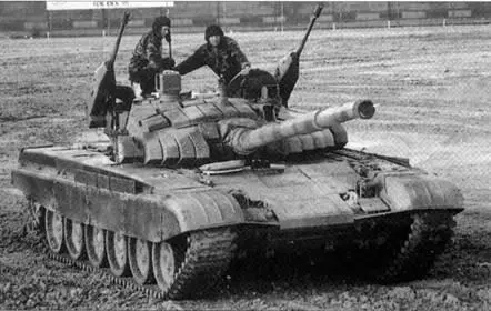 Танк Т72М2 Moderna в варианте с двумя 20мм автоматическими пушками во время - фото 57