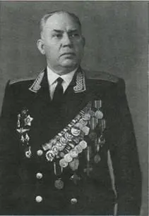 Генераллейтенант Дмитрий Тихонович Никишин 70е годы С 1976 года избран - фото 25