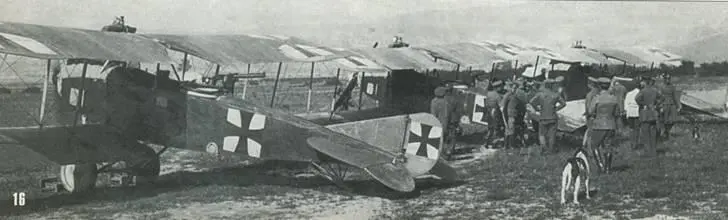 Визит большого начальника на аэродром 2го отделения в Удово 1917 г - фото 37
