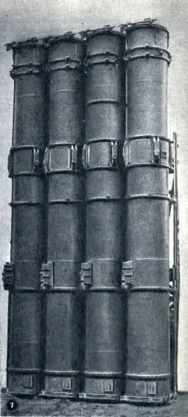 Рис 7 Четыре транспортнопусковых контейнера с легкими ракетами Рис 5 - фото 79