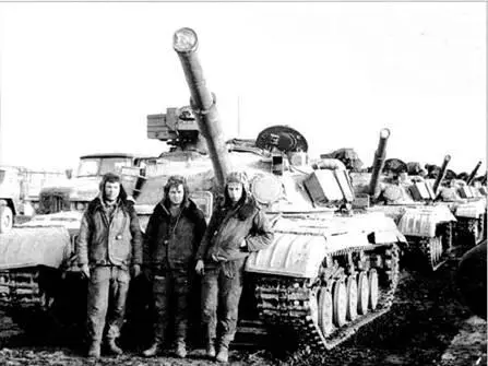 Экипаж машины боевой Т64А выпуска 1976 г ст механикводитель роты ряд - фото 56