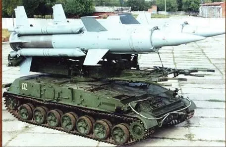 Самоходная пусковая установка 2П24 с ЗУР 3М8 ЗРК Круг РЛС наведения ракет - фото 84