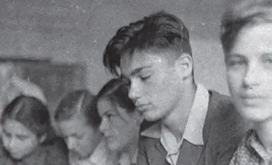 В руссконемецкой школе 1951 г Урок анатомии ведет Надежда Исидоровна - фото 81
