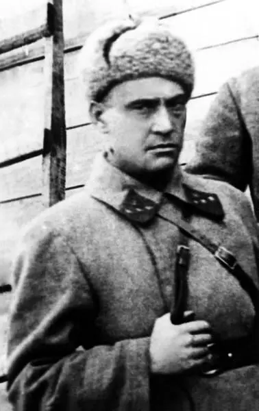 1941 год Фронт рядом с Москвой Папа на фронте Папа Валериан Ношреванович - фото 9