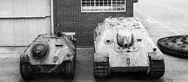 Истребители танков Jagdpanzer 38 Hetzer и Jagdpanther являются ныне экспонатами - фото 154