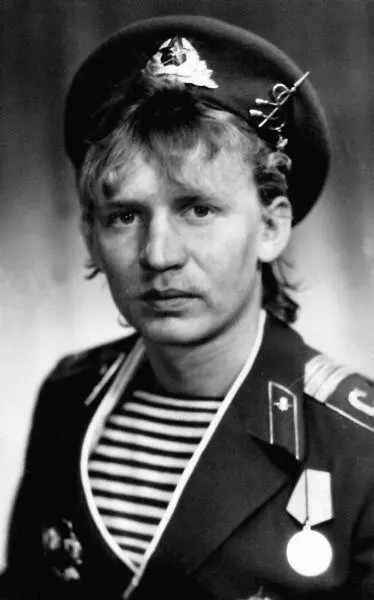 После призыва в апреле 1985го я оказался в учебке находившейся в - фото 18