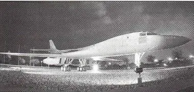 Бомбардировщик В1В Star of Abilene сер номер 83006529 В52 и В1 - фото 68