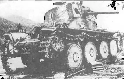 Подбитый PzKpfw38t AusfG из состава 1ой танковой дивизии венгерской армии - фото 103