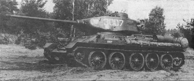 Т34 польского производства Т3485 чешского производства Танки польского - фото 119