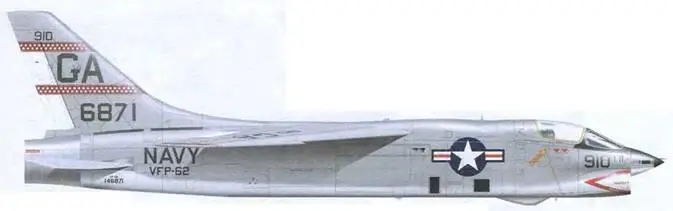 RF8A сер 146871 командира эскадрильи VFP62 коммандера Уильяма Эккера - фото 74