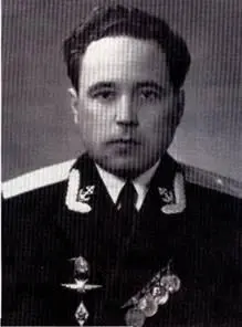 Майор Анатолий Артемьев старший ведущий летчик НИО 33го учебного центра - фото 53