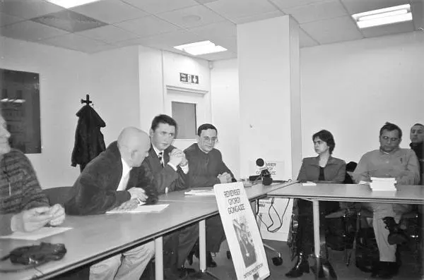 Николай Мельниченко и Александр Ельяшкевич на той же прессконференции по делу - фото 20