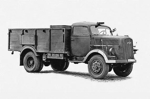 Полноприводный укороченный армейский ОпельБлиц 366700А образца 1940 года - фото 9