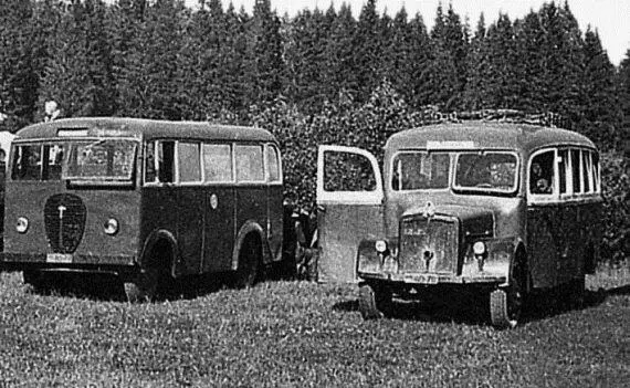 Трофейные автобусы на шасси 3тонного Круппа справа и английского - фото 68