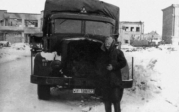 Этот тяжелый КруппLD65N242 образца 19391940 годов судьба также забросила - фото 69