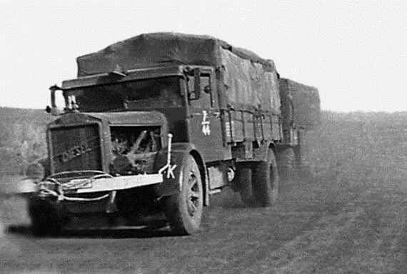 Уникальный 5тонный ФОМАГ модели 5LR448 образца 1936 года с 4цилиндровым - фото 78