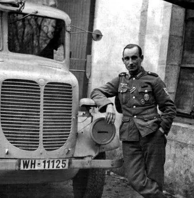 Татра93 успешно прошедшая в 1941 году с армадами вермахта на восток по - фото 97
