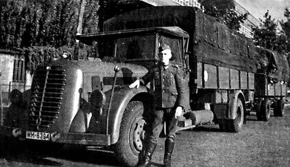 5тонный ÖAFFD6 образца 1938 года поступавший в вермахт и появлявшийся - фото 135