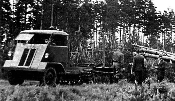 Экспериментальный лесовоз ЛТА 1й образец на шасси послевоенного ЗИС5 с - фото 149