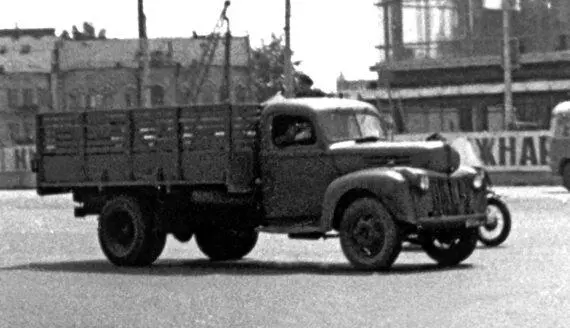 Еще в 1970х годах в СССР изредка на улицах можно было встретить вот таких - фото 177