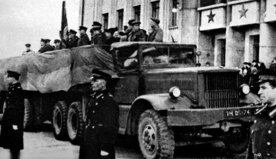 Балластный тягачтанковоз ДаймондT980 был пожалуй если не самым мощным то - фото 193