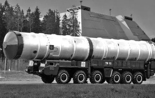 Транспортноперегрузочный агрегат с контейнером для ракеты 51Т6 комплекса ПРО - фото 313