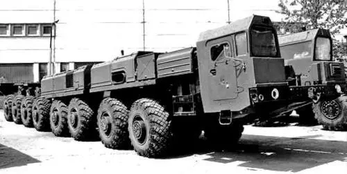 Альтернативное шасси МАЗ7923 Бизон с 1000сильным ГТД и электрической - фото 329