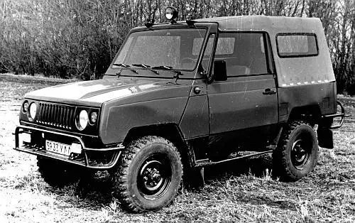 Опытный армейский джип УАЗ3171 с 2дверным грузопассажирским кузовом 1985 - фото 263