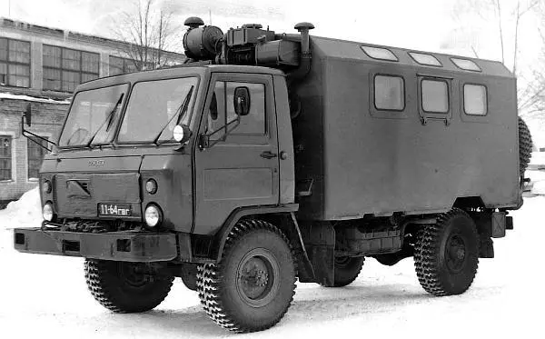 Опытный дизельный автомобиль ГАЗ3301 с лебедкой и типовым кузовом К3301 1983 - фото 272