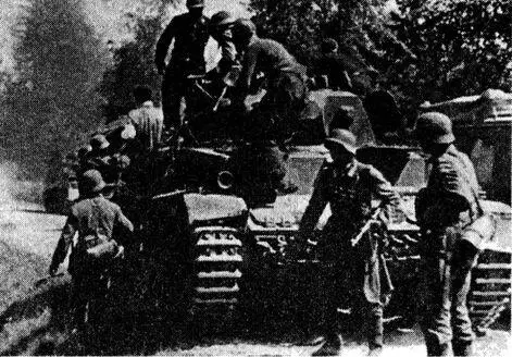 Танк PzIV 6й танковой дивизии во время боев под Расейняом Тем не менее по - фото 14