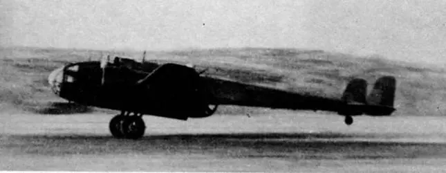 Подвеска торпеды под один из самолетов 24го мтап май 1943 г В ответ на - фото 79