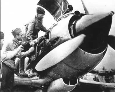 Обслуживание МиГ3 М82А во время войсковых испытаний Калининский фронт 1942 - фото 53