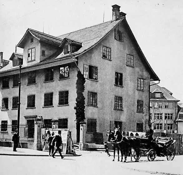 Типичное цюрихское здание 1910х годов Цюрих 1910х годов Прогуливаются - фото 23